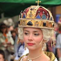 Korunovačné slávnosti 2011 - Mária Terézia s uhorskou korunou
